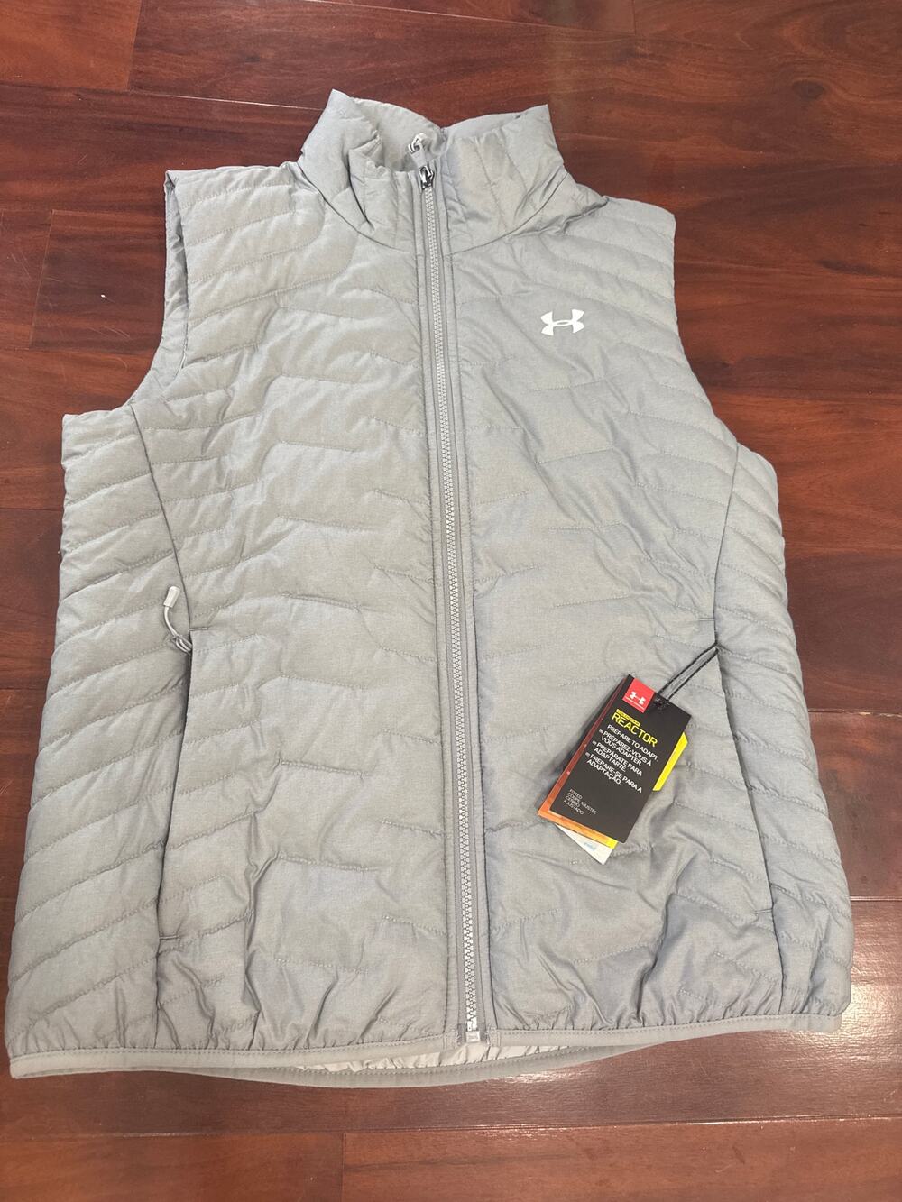 NEW Under Armour ColdGear Reactor Vest Women’s Medium Insulated
